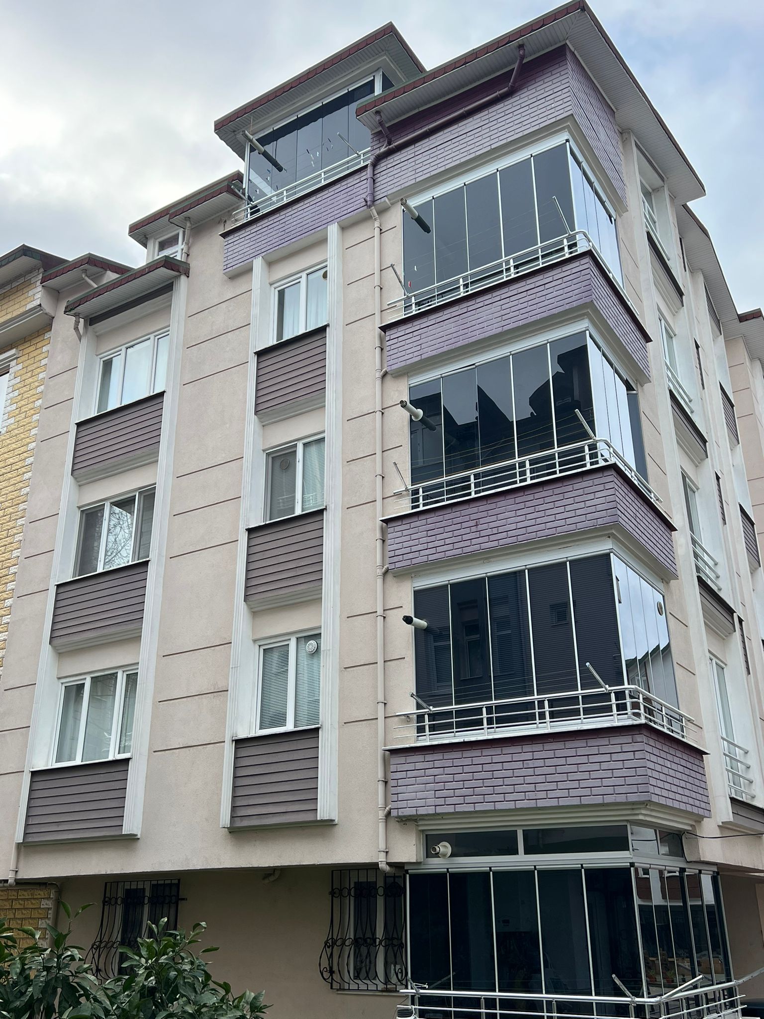 KARŞIYAKA ÇATI KATI